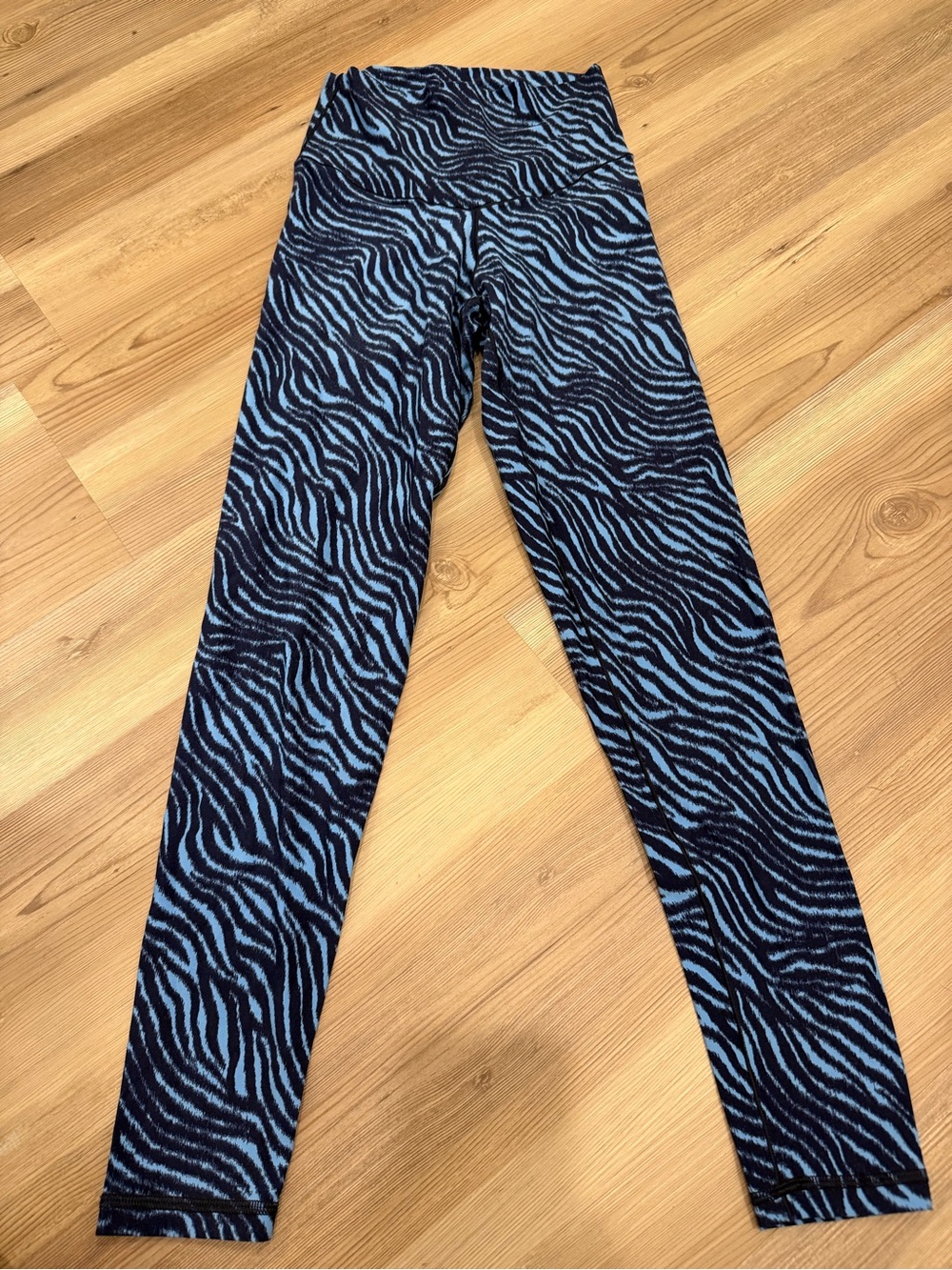 Offline by aerie Blue Zebra Print Leggings-Size S